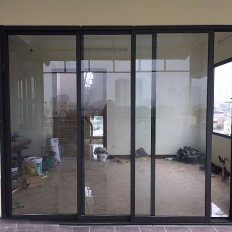 cửa nhôm trượt quay 3 cánh màu nâu cà phê 2
