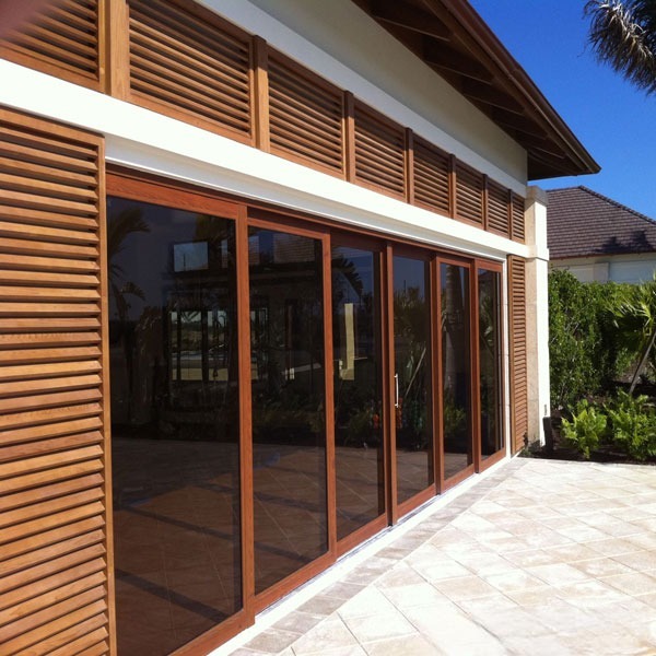 cửa nhôm trượt quay 6 cánh màu vân gỗ 3